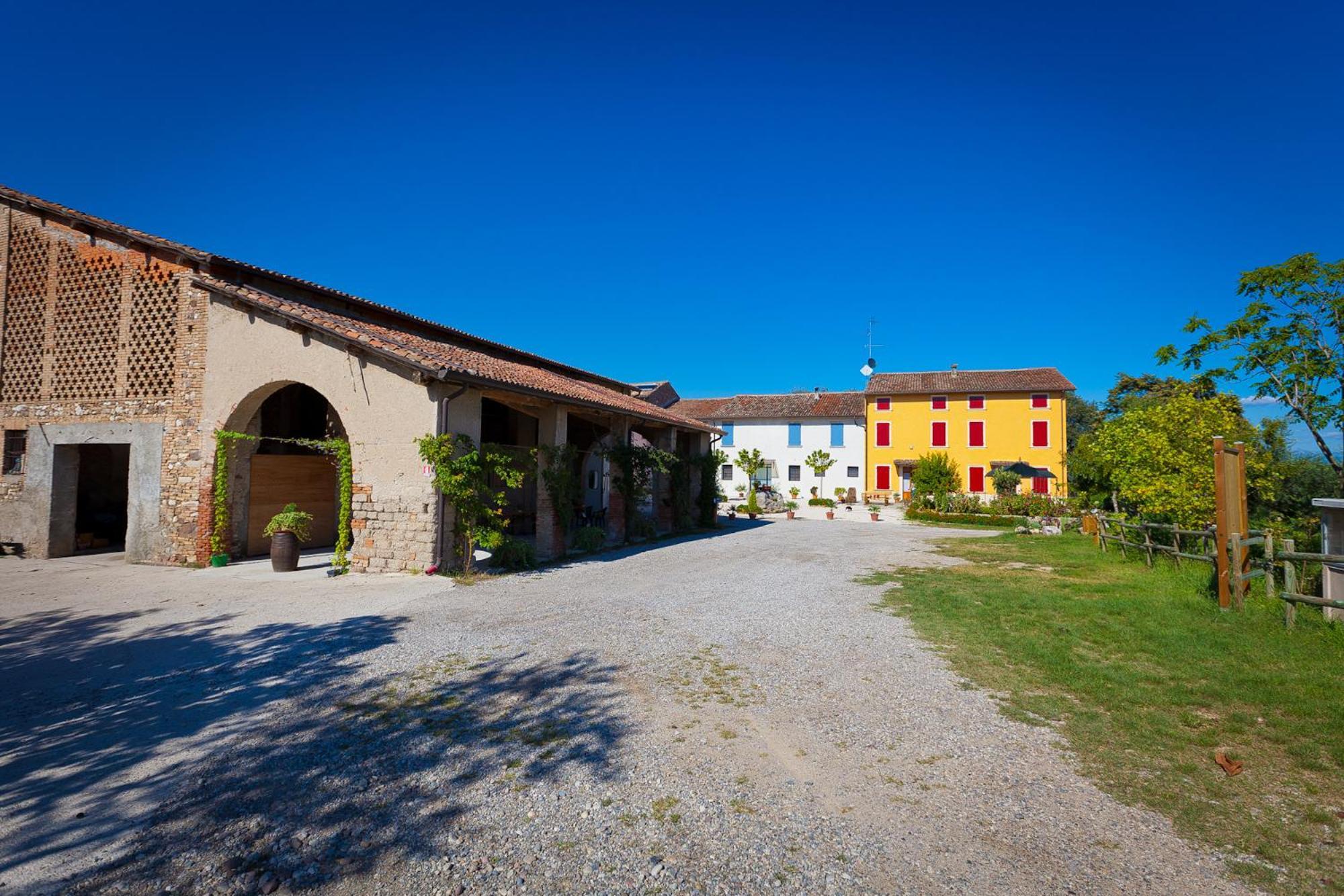 Agriturismo Con Cucina Tipica Nuova Scardua Casa de hóspedes Cavriana Exterior foto